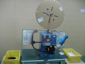 半自動圧着機